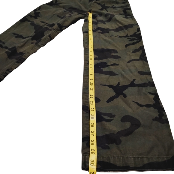 TNA Aritzia | Camouflage Wide Leg Pull On Cargo Pants | Size 2XS - Picture 4 of 11